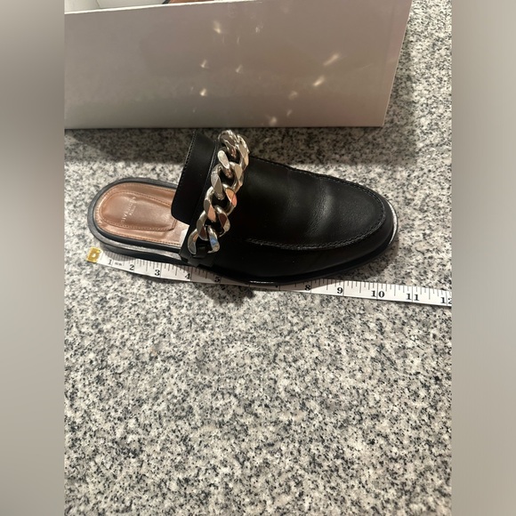 Givenchy Chain Noir Loafer in Black Leather - Picture 9 of 11